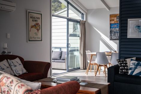 Photo of property in 21 Selwyn Avenue, Akaroa, 7520