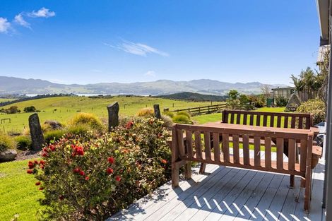 Photo of property in 601 Cable Bay Block Road, Cable Bay, 0420