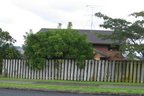 Photo of property in 42b Lexington Drive, Botany Downs, Auckland, 2010