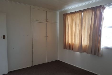 Photo of property in 17 Trinidad Road, Sunnynook, Auckland, 0620