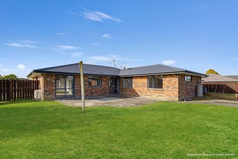 Photo of property in 46 Riverside Drive, Waiuku, 2123