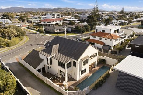 Photo of property in 1 Motiti Road, Papamoa Beach, Papamoa, 3118