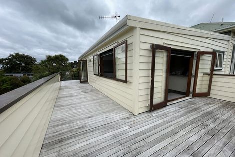 Photo of property in 2/20a Rawene Road, Birkenhead, Auckland, 0626