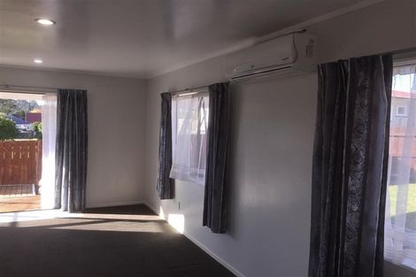 Photo of property in 2/195 Rathgar Road, Henderson, Auckland, 0610