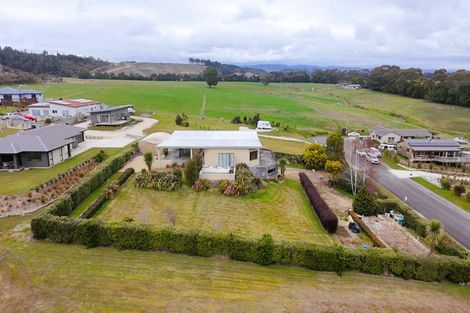 Photo of property in 33 Ruataniwha Drive, Collingwood, 7073