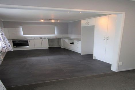 Photo of property in 121 Mahia Road, Wattle Downs, Auckland, 2103