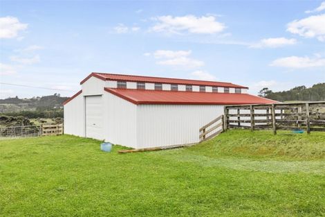 Photo of property in 102 Taiapa Road, Muriwai, Waimauku, 0881