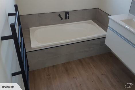 Photo of property in 10 Johnson Avenue, Amberley, 7410