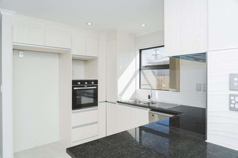 Photo of property in 79a Russell Road, Manurewa, Auckland, 2102