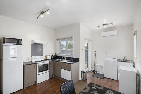 Photo of property in 162 Cook Street, West End, Palmerston North, 4410