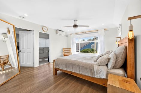 Photo of property in 3 Zefiro Drive, Massey, Auckland, 0614