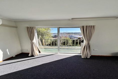Photo of property in 35 Larissa Avenue, Henderson, Auckland, 0610