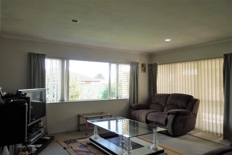 Photo of property in 72 Milson Drive, Papakura, 2110