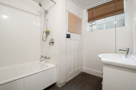 Photo of property in 76 South Road, The Glen, Dunedin, 9011