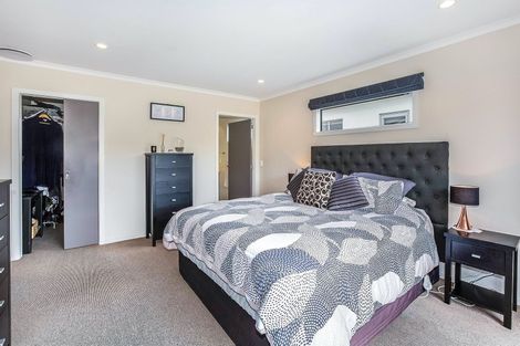 Photo of property in 45 Te Puia Drive, Aotea, Porirua, 5024