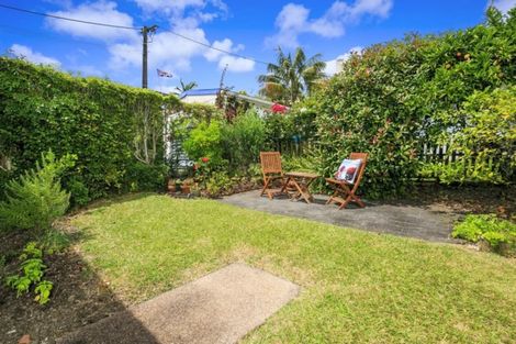 Photo of property in 1/26 Corunna Road, Milford, Auckland, 0620