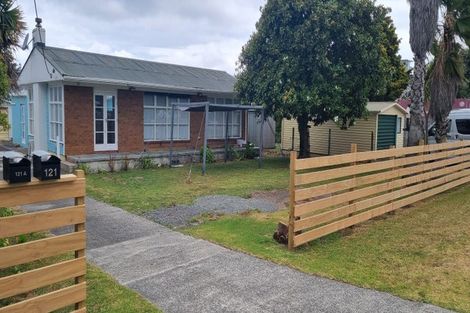 Photo of property in 121 Centreway Road, Orewa, 0931