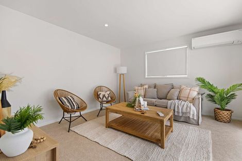 Photo of property in 8 Te Rehutai Rise, Welcome Bay, 3112