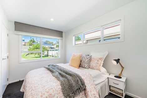 Photo of property in 35 Moana Road, Paraparaumu, 5032