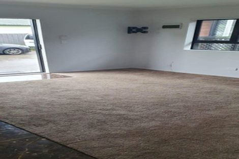 Photo of property in 2/18 York Road, Papatoetoe, Auckland, 2104