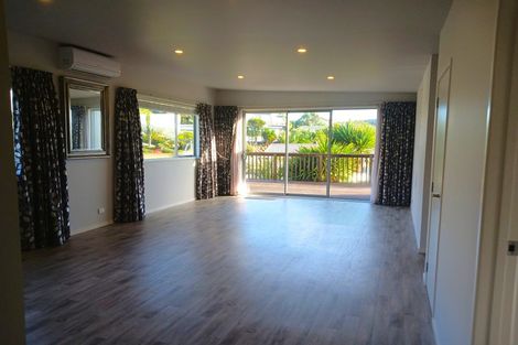 Photo of property in 6 Protea Drive, Cable Bay, 0420