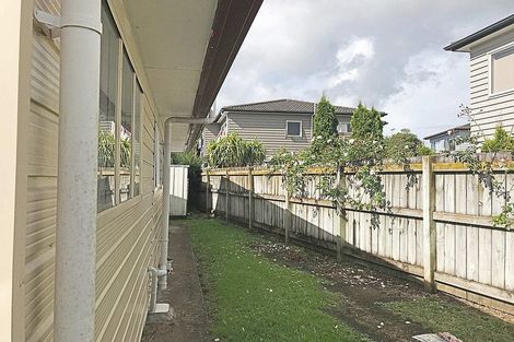 Photo of property in 6 Tangelo Place, Bucklands Beach, Auckland, 2012