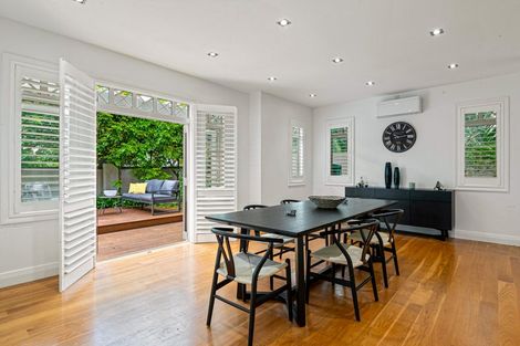 Photo of property in 270 Hurstmere Road, Takapuna, Auckland, 0622