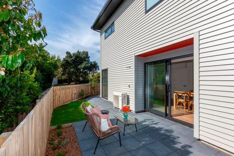 Photo of property in 77 Amohia Street, Paraparaumu, 5032