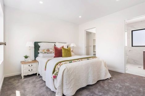 Photo of property in 172a Aviemore Drive, Highland Park, Auckland, 2010