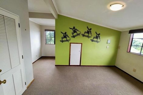 Photo of property in 100 Russell Street, Palmerston North, 4414