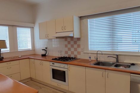 Photo of property in 1 Adam Street, Greenlane, Auckland, 1051