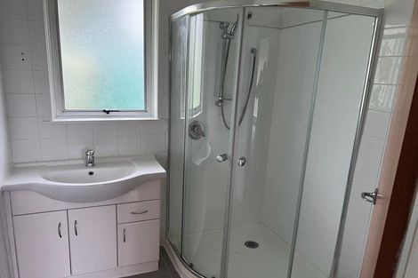 Photo of property in 35 Lantana Road, Green Bay, Auckland, 0604