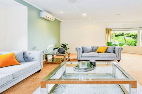 Photo of property in 5 Silkwood Grove, Totara Heights, Auckland, 2105