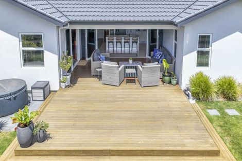 Photo of property in 4 Young Place, Taradale, Napier, 4112