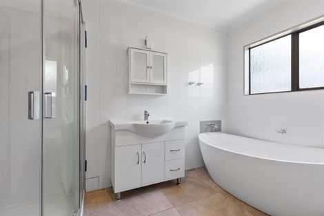 Photo of property in 11 Dunton Drive, Welcome Bay, Tauranga, 3112