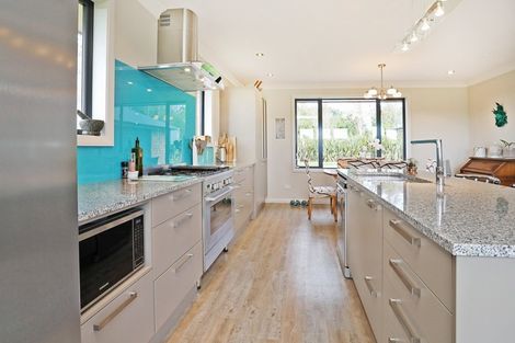 Photo of property in 34 Mckellar Road, Seaward Bush, Invercargill, 9871