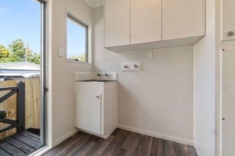 Photo of property in 2/25 Kervil Avenue, Te Atatu Peninsula, Auckland, 0610