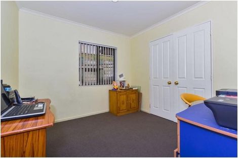 Photo of property in 227 Triangle Road, Massey, Auckland, 0614