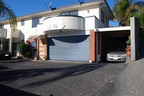 Photo of property in 10 De Havilland Drive, Goodwood Heights, Auckland, 2105