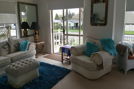 Photo of property in 2a Shanley Crescent, Waiuku, 2123