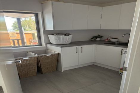 Photo of property in 6 Hyllton Heights, Lyttelton, 8082