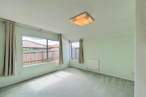 Photo of property in 6 Waylen Place, Burswood, Auckland, 2013