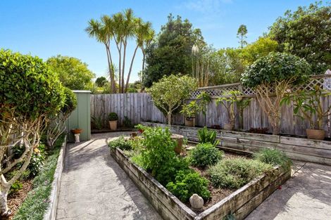 Photo of property in 12 Palmgreen Court, Stanmore Bay, Whangaparaoa, 0932