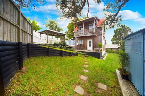 Photo of property in 2/221 Rangatira Road, Beach Haven, Auckland, 0626