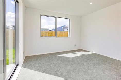 Photo of property in 38 Clayden Shuttleworth Street, Papakura, 2110