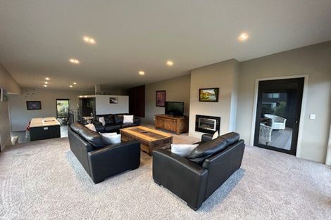 Photo of property in 1 Valley Crescent, Wanaka, 9305