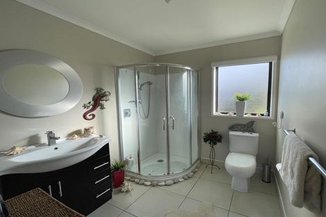 Photo of property in 800 Bickerstaffe Road, Maungaturoto, 0587