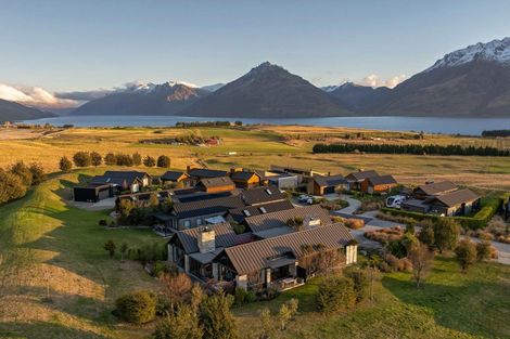Photo of property in 31 Hackett Road, Jacks Point, Queenstown, 9371