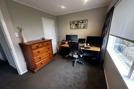 Photo of property in 18 Otira Grove, Kelson, Lower Hutt, 5010