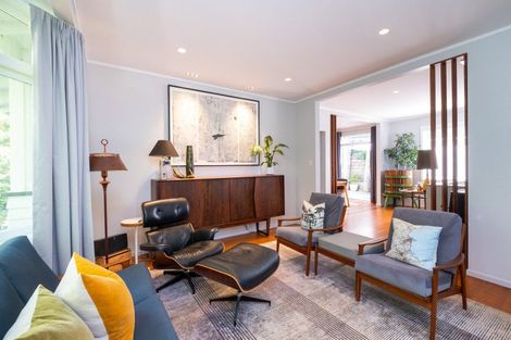 Photo of property in 2 Convent Road, Bluff Hill, Napier, 4110